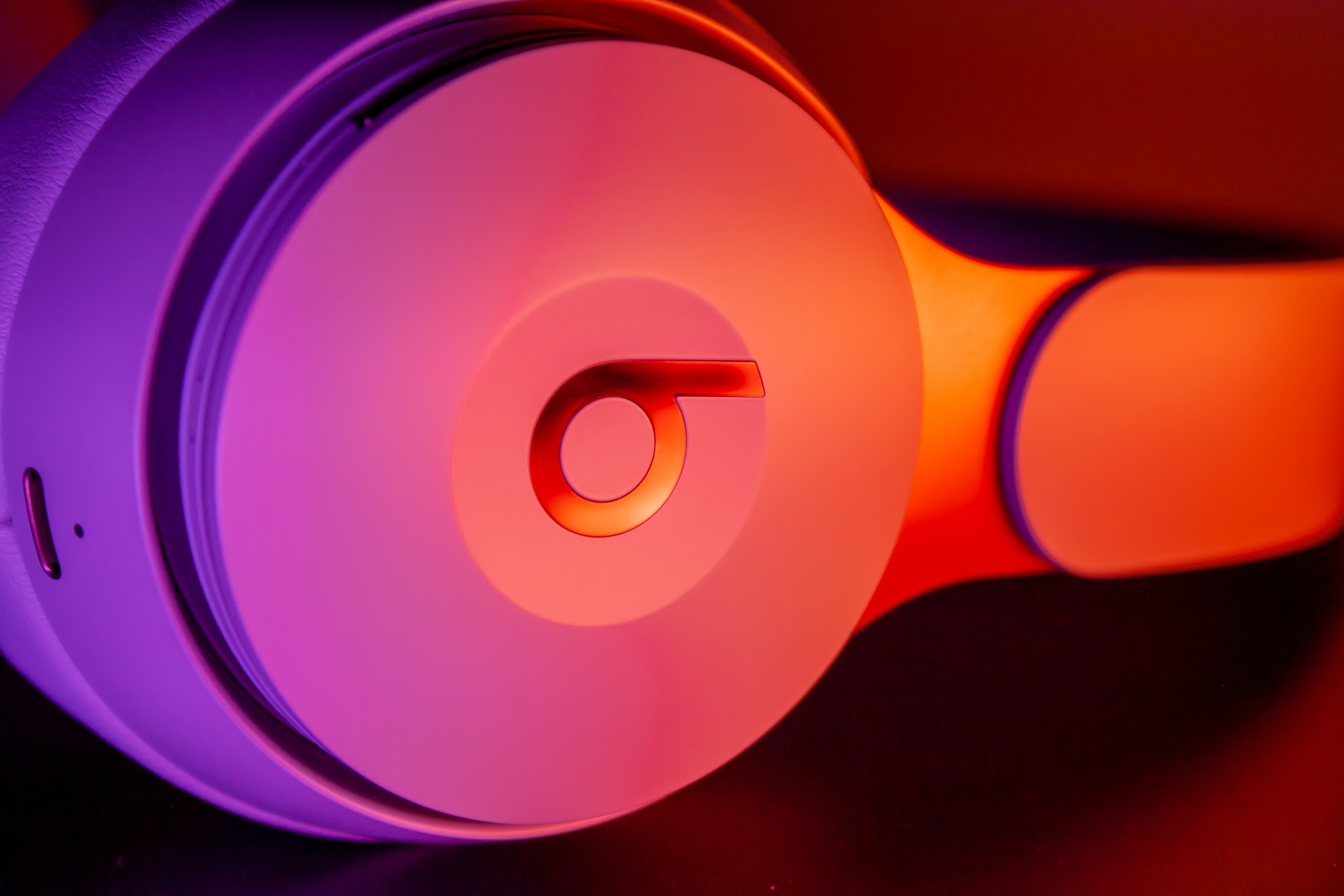 Beats bringt bunte Kabel - technisch eher USB von gestern